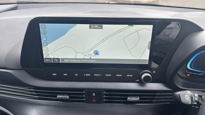 Hyundai i20 1.0T GDi 90 Element 5dr Petrol Hatchback - Image 12